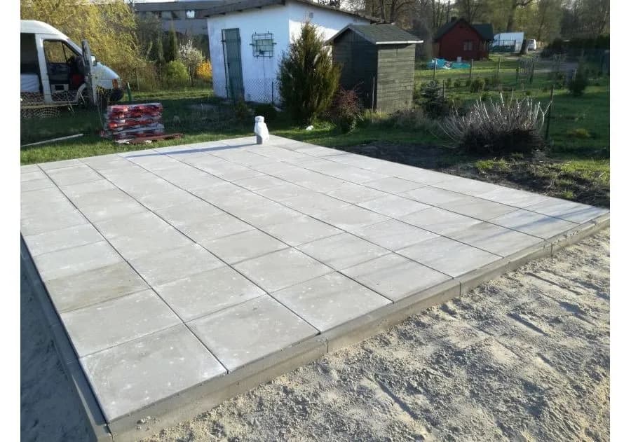 Jaki fundament pod domek letniskowy drewniany 35m2, aby uniknąć problemów?