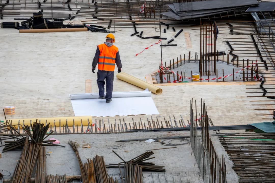 Czy beton wodoszczelny trzeba izolować? Poznaj kluczowe czynniki Czy beton wodoszczelny trzeba izolować? Poznaj kluczowe czynniki
